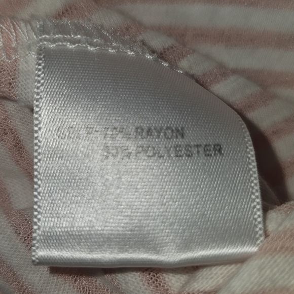 Rose and Olive Striped Pink and White with Crochet Detail Women's Casual Top Lg - Picture 10 of 11